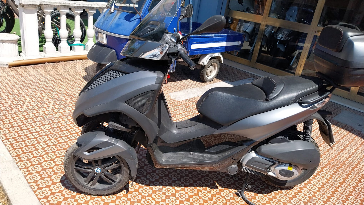 Piaggio MP3 300 Touring/LT (2015)