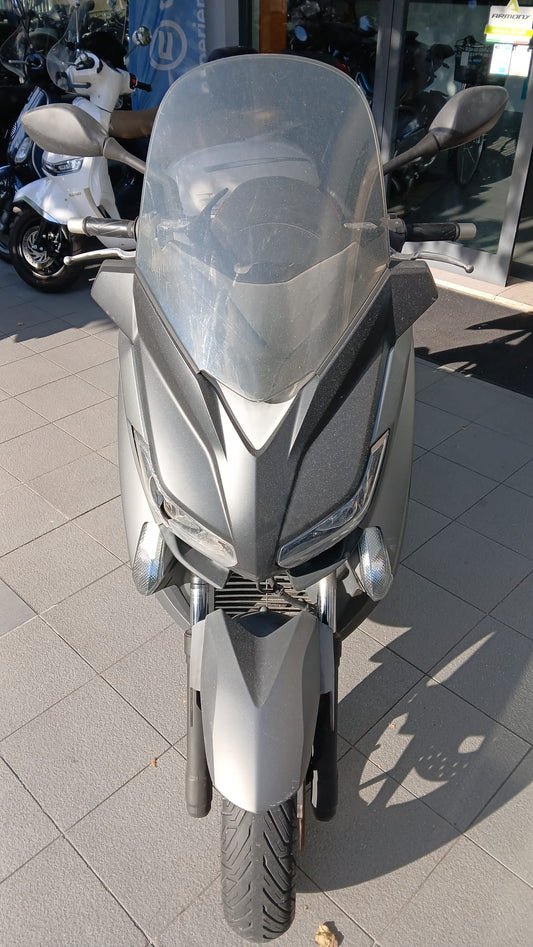 YAMAHA X-MAX 250