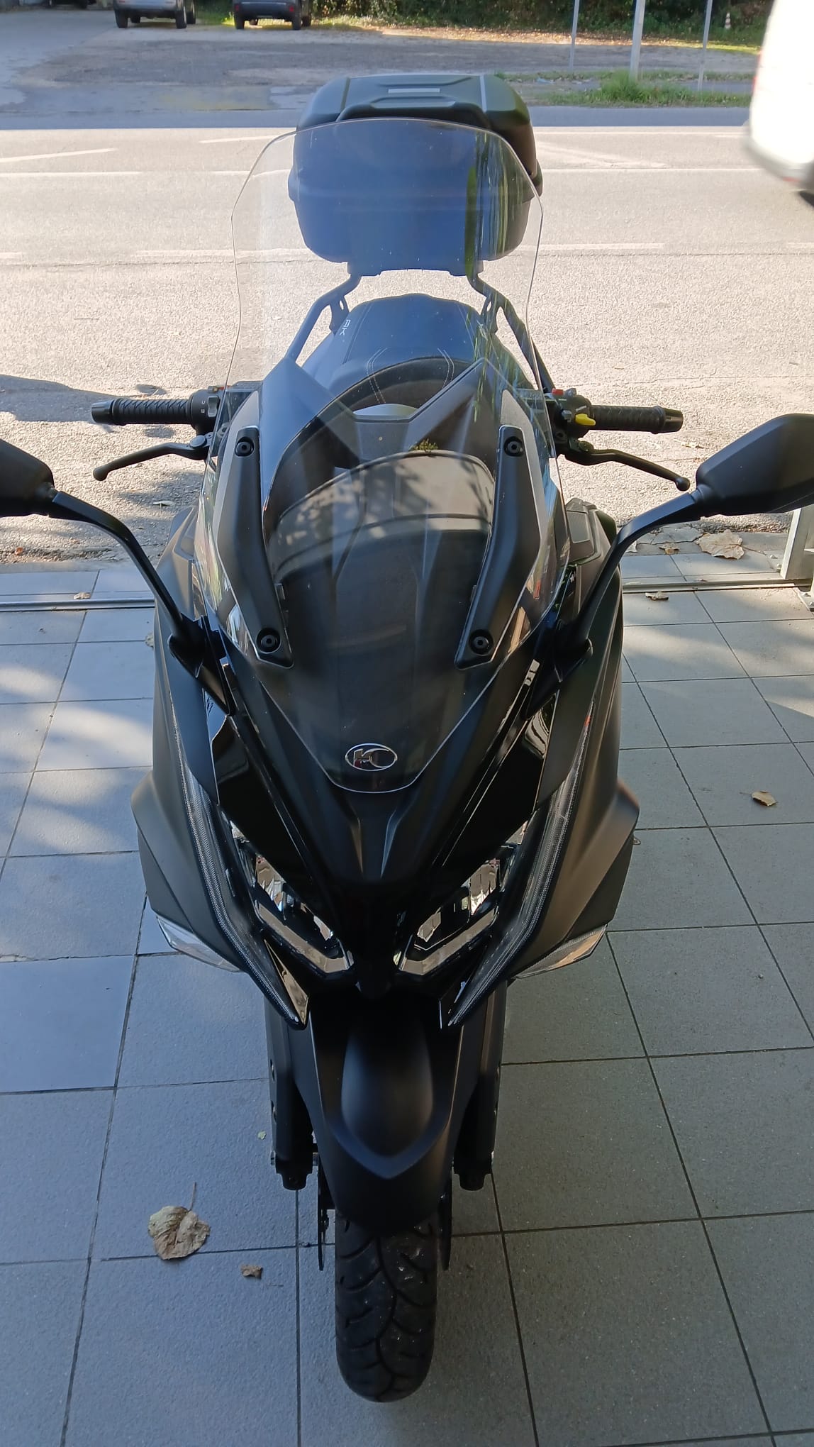 KYMCO AK 550
