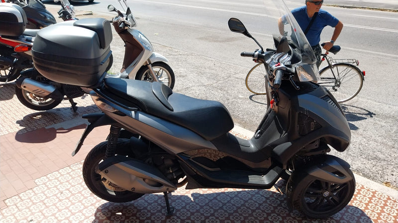 Piaggio MP3 300 Touring/LT (2015)