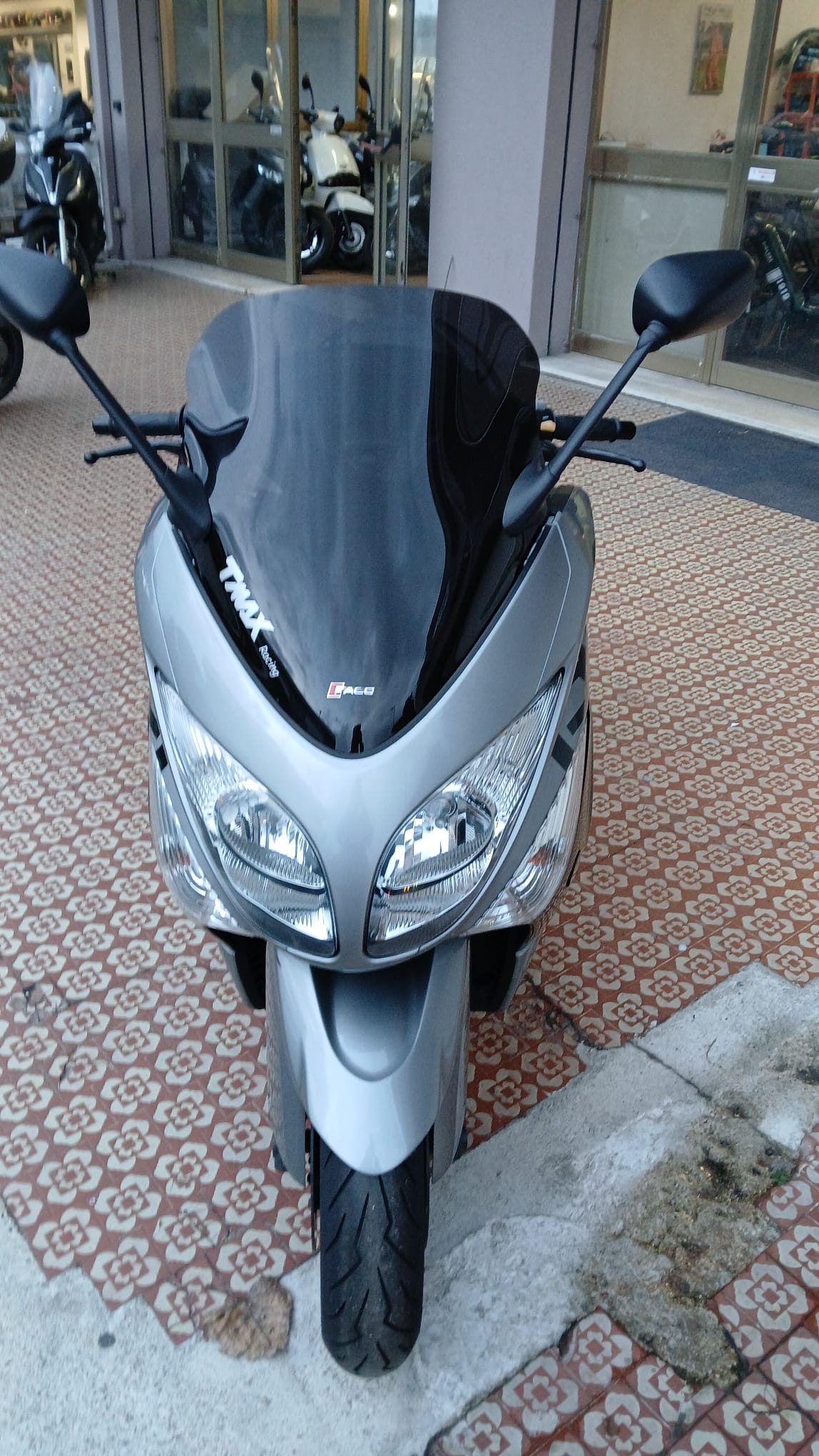 YAMAHA T-MAX 500
