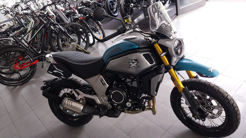 Cf.moto 700 adv