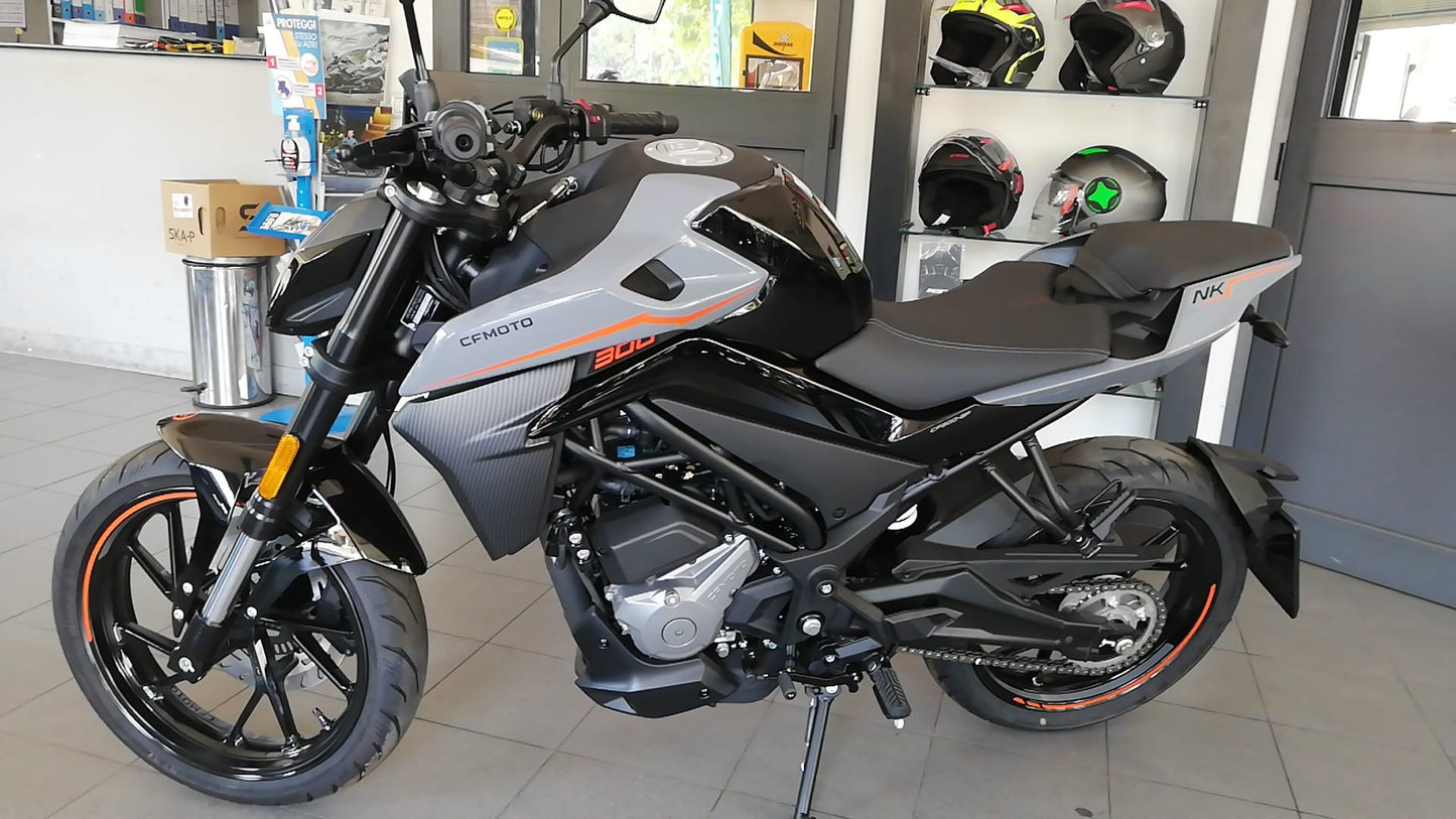 CF MOTO 300NK  (2023-24)