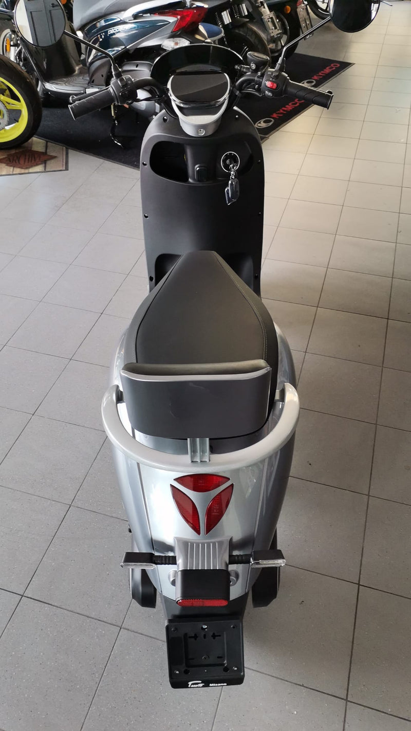 Yadea M6L (2023)
